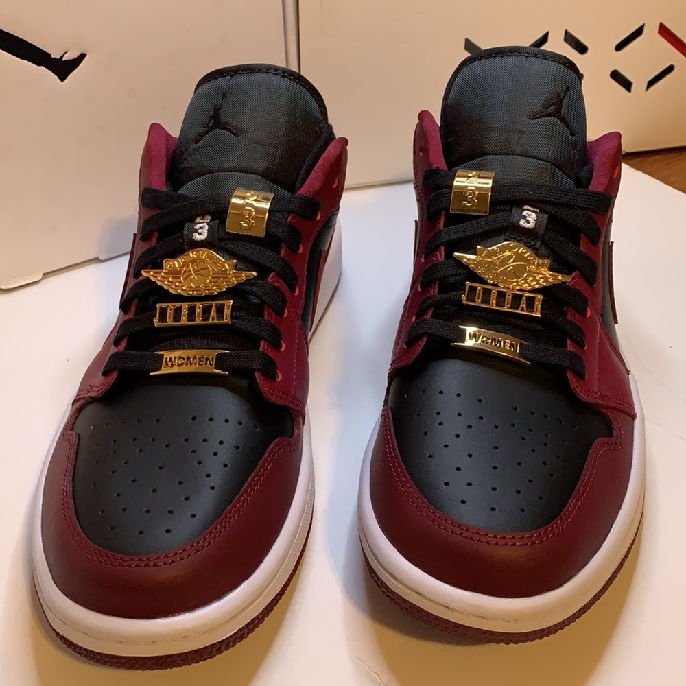 *SOLD* Air Jordan 1 Low Special Edition - Picture 2 of 14